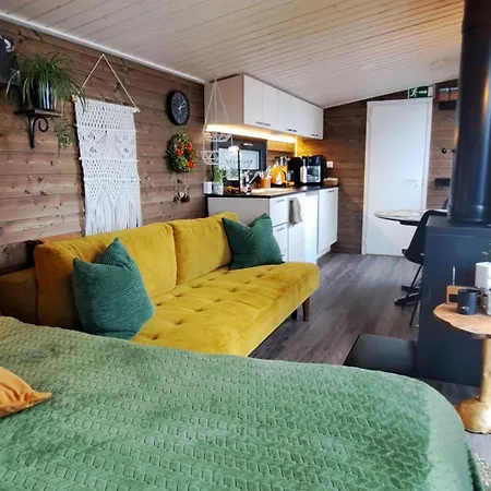 Arctic Circle House Chalé Meltosjärvi